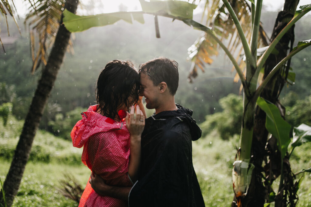 rain and couples 
