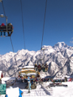 ropeway ride in auli